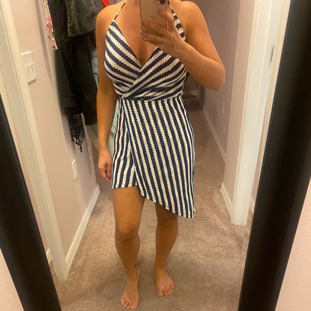 Isabella rose bathing suit cover up never worn besides the photo